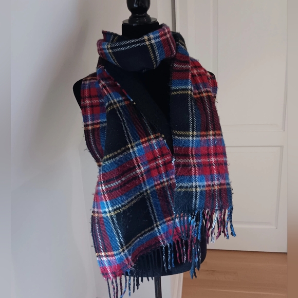 Plaid flannel scarf!! - Picture 3 of 5